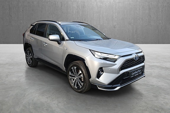 Toyota RAV4 Plug-in Hybrid 7 of 20