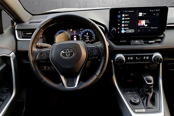 Toyota RAV4 Plug-in Hybrid 14 of 20