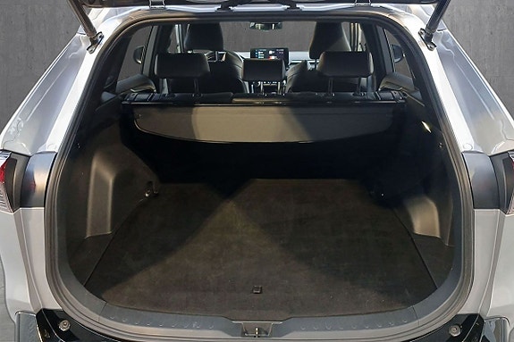 Toyota RAV4 Plug-in Hybrid 16 of 20