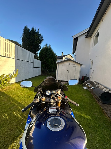 Suzuki GSX-R 1000 6 of 12
