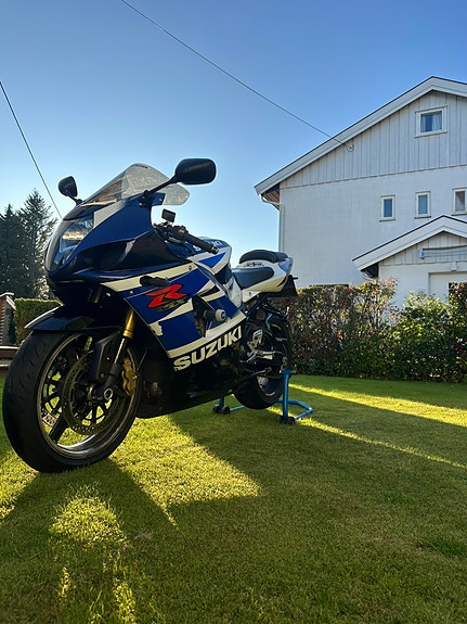 Suzuki GSX-R 1000 3 of 12