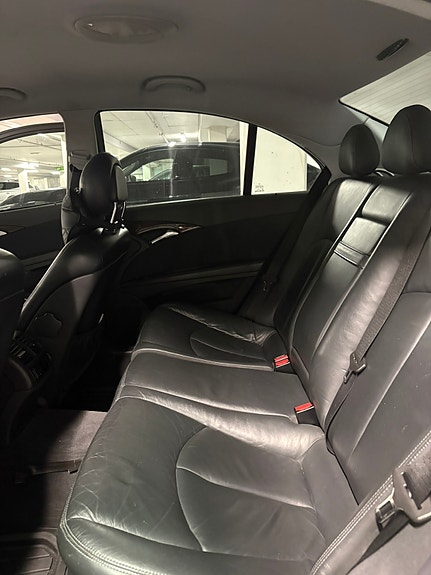 Mercedes-Benz E200 d 3 of 10