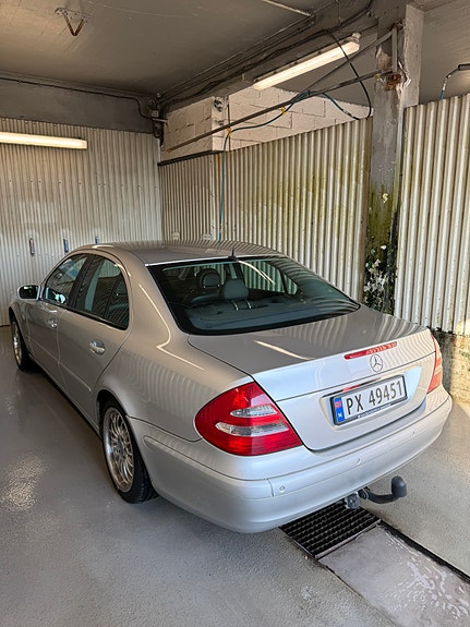 Mercedes-Benz E200 d 7 of 10