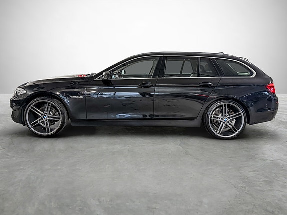 BMW 520d 2 of 30