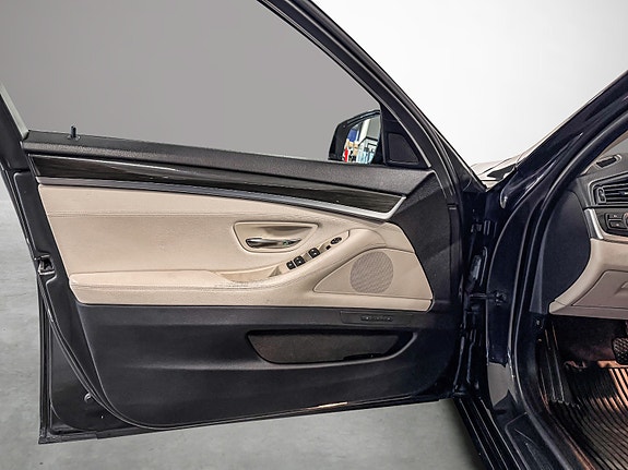 BMW 520d 9 of 30