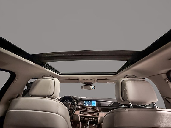BMW 520d 25 of 30