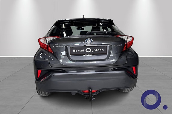 Toyota C-HR 4 of 20