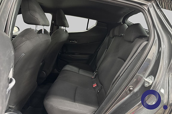 Toyota C-HR 9 of 20