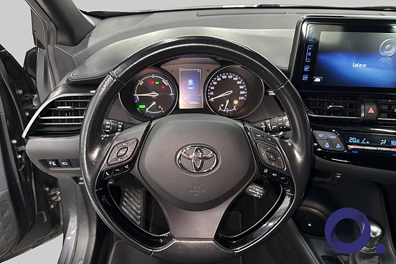 Toyota C-HR 14 of 20