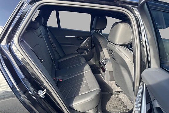 BMW i5 17 of 21