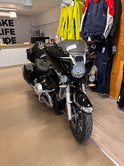 BMW R 18 Transcontinental 2 of 4