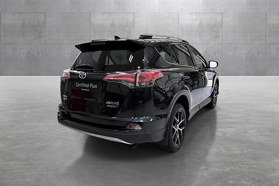 Toyota RAV4 4 of 24