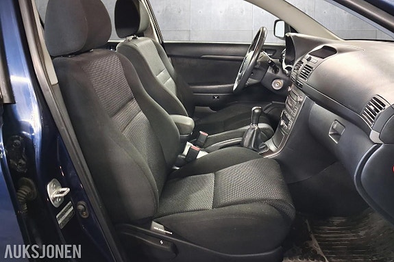 Toyota Avensis 12 of 20