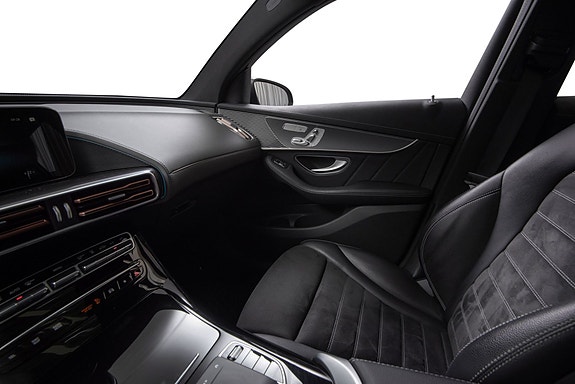 Mercedes-Benz EQC400 15 of 30
