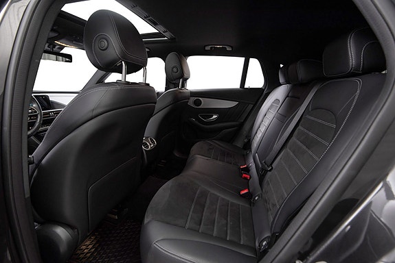 Mercedes-Benz EQC400 28 of 30