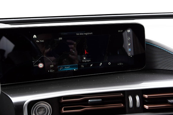 Mercedes-Benz EQC400 21 of 30