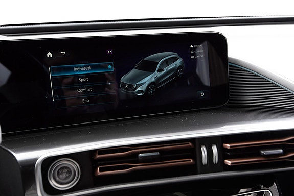 Mercedes-Benz EQC400 25 of 30