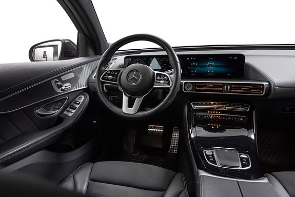 Mercedes-Benz EQC400 29 of 30