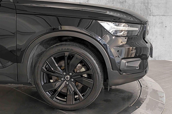 Volvo XC40 14 of 30