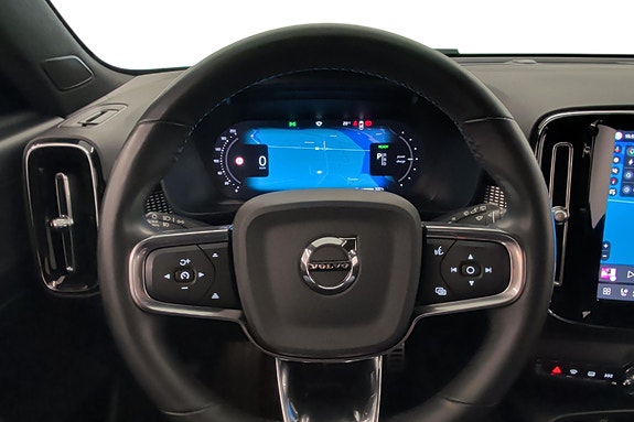 Volvo XC40 26 of 30