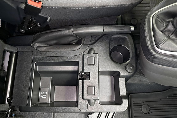Ford Transit Connect 15 of 19