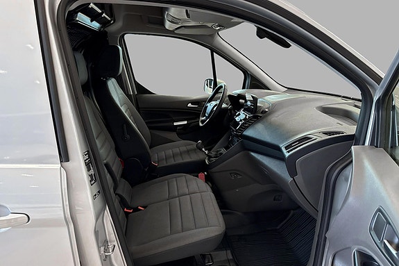Ford Transit Connect 13 of 19