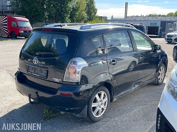 Toyota Corolla Verso 5 of 30