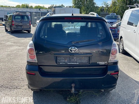 Toyota Corolla Verso 3 of 30