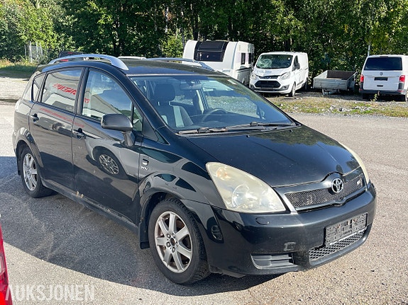 Toyota Corolla Verso 6 of 30