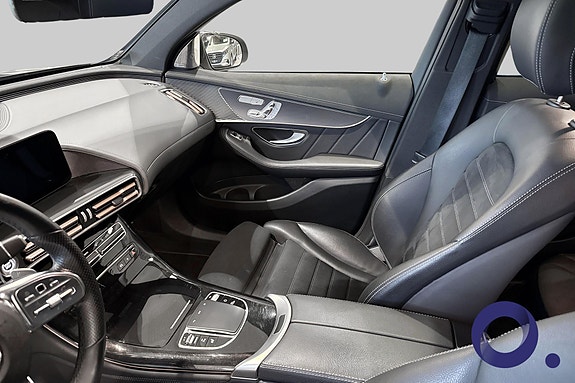 Mercedes-Benz EQC400 14 of 23