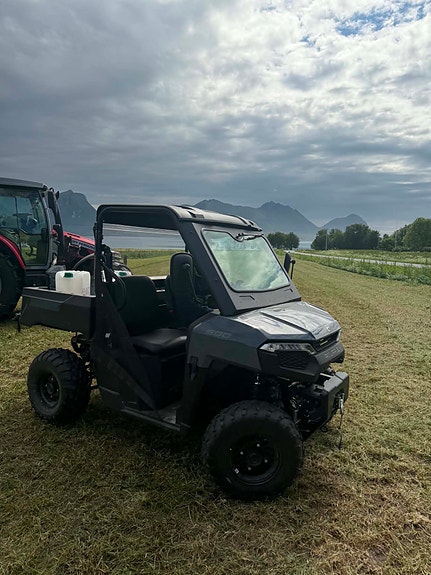 Polaris Ranger 500 2 of 8