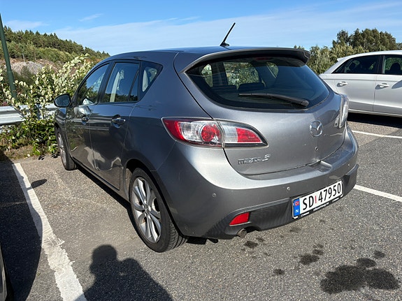 Mazda 3 3 of 7