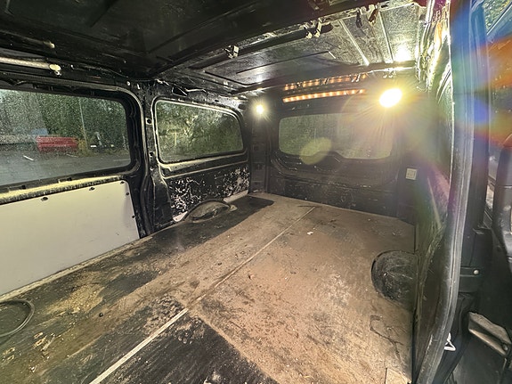 Mercedes-Benz Vito 119 22 of 22