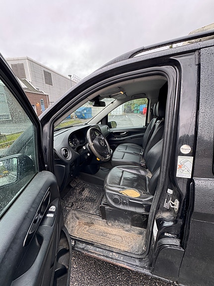 Mercedes-Benz Vito 119 13 of 22