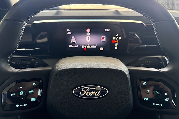 Ford Explorer 14 of 24