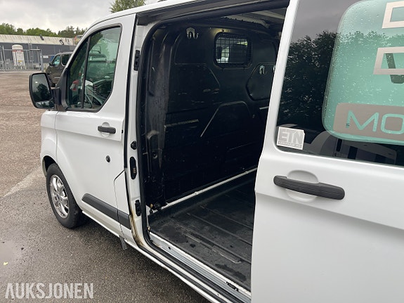 Ford Transit Custom 23 of 30