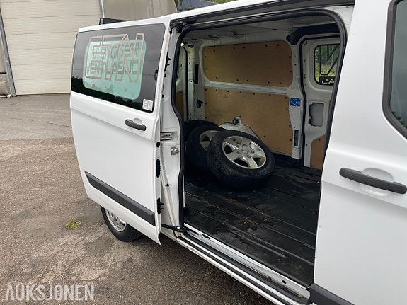 Ford Transit Custom 26 of 30