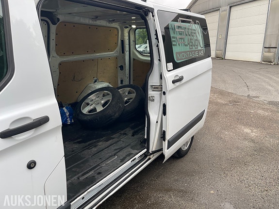 Ford Transit Custom 24 of 30