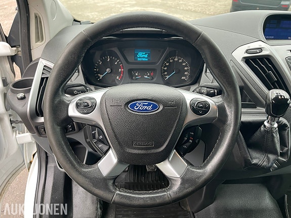 Ford Transit Custom 12 of 30