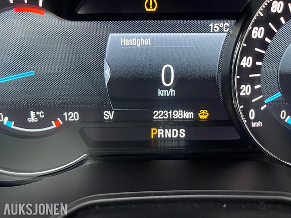 Ford Mondeo 19 of 30