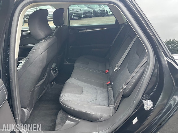 Ford Mondeo 25 of 30