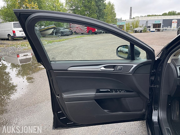 Ford Mondeo 8 of 30