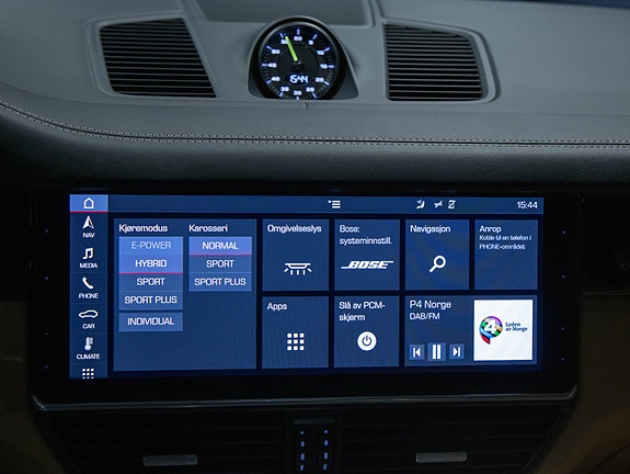 Porsche Cayenne 19 of 30