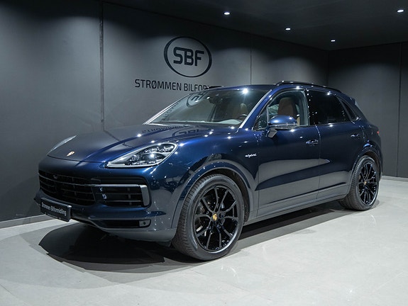 Porsche Cayenne 3 of 30