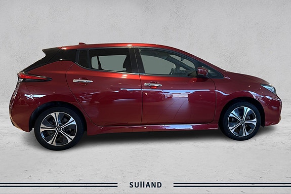 Nissan Leaf 6 of 17