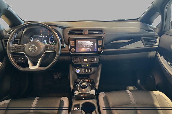Nissan Leaf 9 of 17