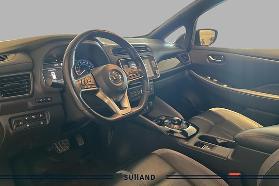 Nissan Leaf 10 of 17
