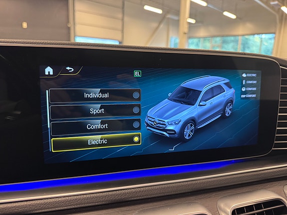 Mercedes-Benz GLE350 de 25 of 30