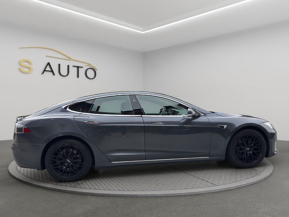 Tesla Model S 11 of 30