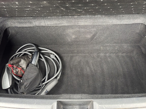 Tesla Model S 20 of 30